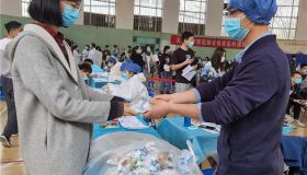 南开区学府街社区卫生服务中心天津大学临时接种点提供“三服务”保障疫苗接种工作顺利开展