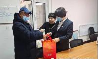 大营门街联合天津农商银行开展“迎春助困”活动