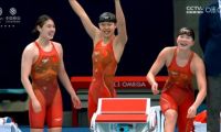 女子4×200米自由泳接力中国队破世界纪录夺金