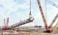 天津南港乙烯项目建设迎关键节点 首台大型设备一次吊装成功