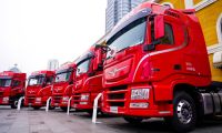 湖北卫视聚焦东风商用车：以客户为中心，1-4月持续领跑中重卡市场