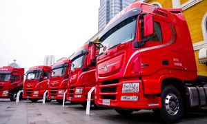 湖北卫视聚焦东风商用车：以客户为中心，1-4月持续领跑中重卡市场