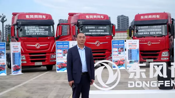 峨胜物流解锁新运力：东风天龙新能源助力乐山水泥运输成本直降75%