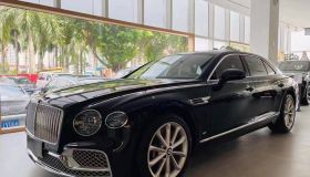 2021款 宾利飞驰4.0T 天津平行进口国六 引领奢华新概念