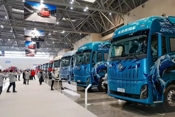 全新平台亮相！东风商用车2026年合作伙伴大会盛大启幕 剑指17.6万台