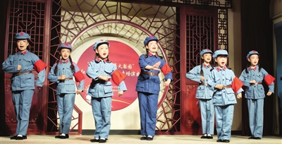 天津市群艺馆举行红色经典戏曲惠民专场演出
